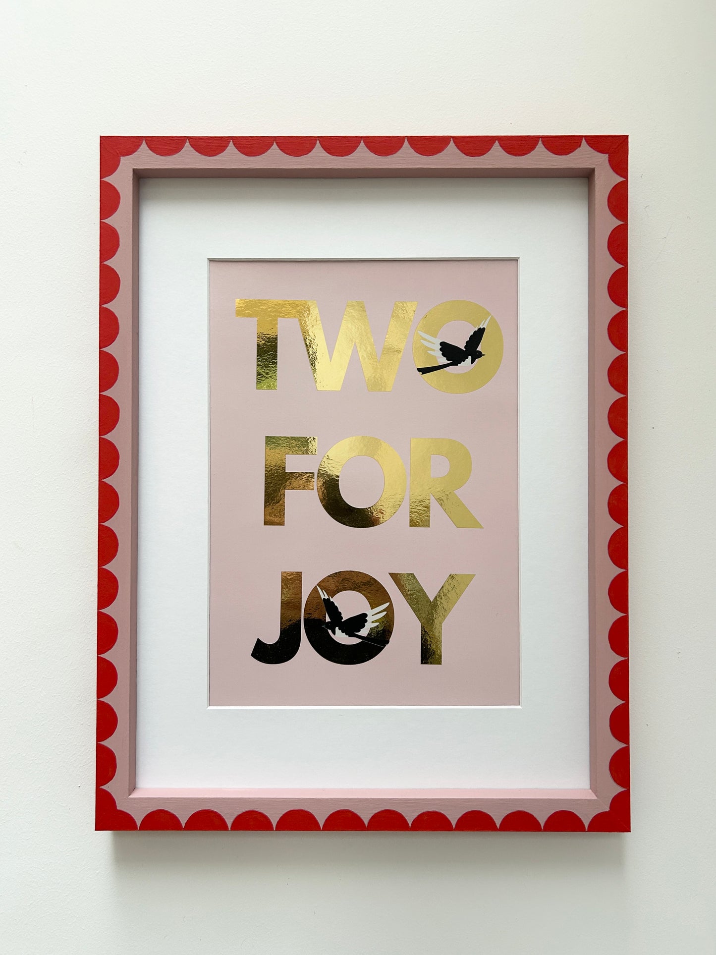 Customisable scalloped hand painted frame